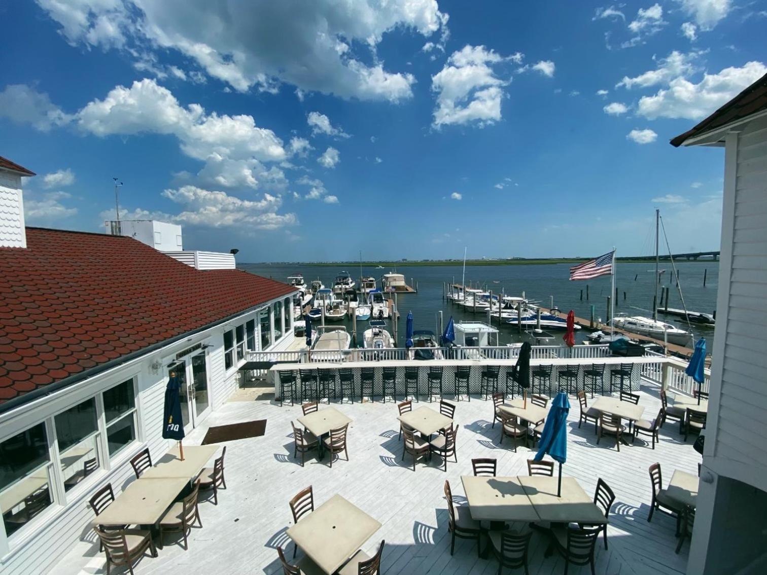 Tavern On The Bay Hotel - Frank Sinatra Suite Somers Point Eksteriør billede