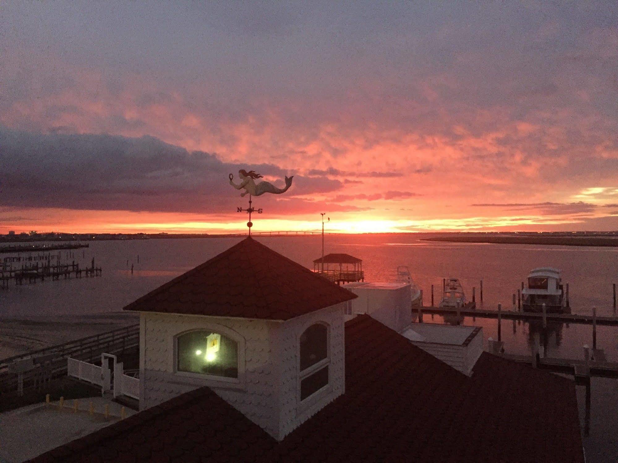 Tavern On The Bay Hotel - Frank Sinatra Suite Somers Point Eksteriør billede