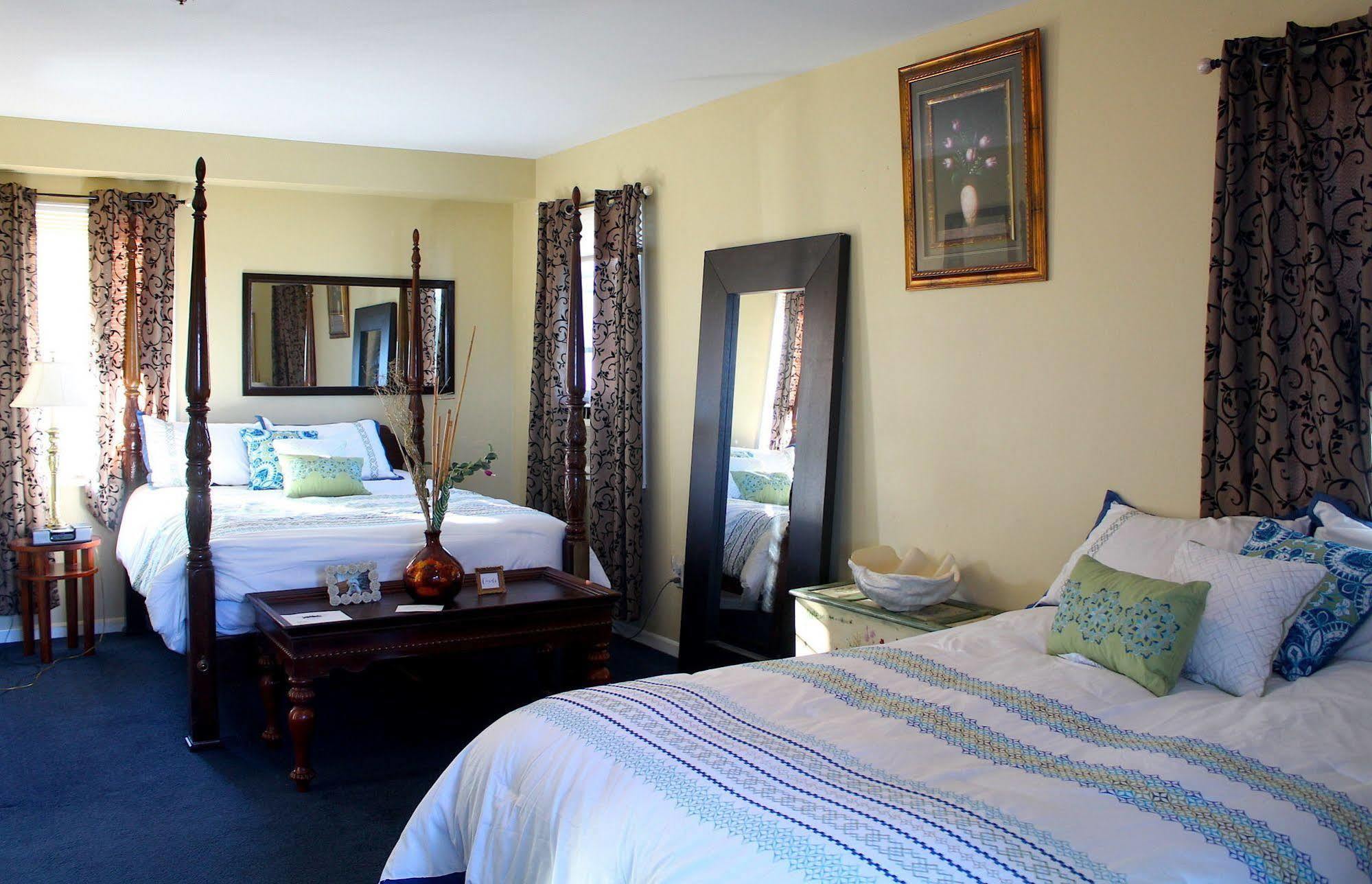 Tavern On The Bay Hotel - Frank Sinatra Suite Somers Point Eksteriør billede